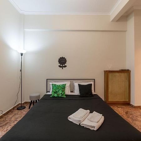 Appartamento Pink Flat Exarcheia Athens Netflix Esterno foto