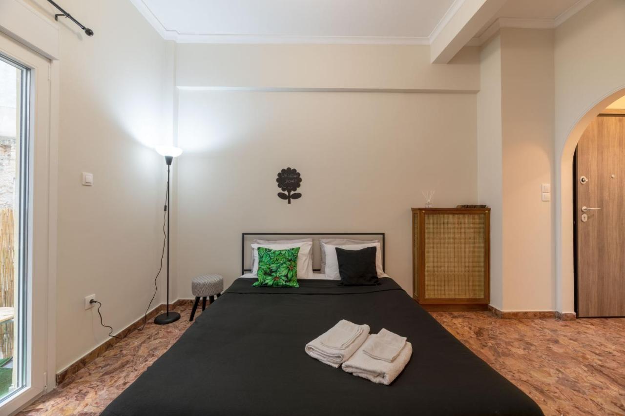 Appartamento Pink Flat Exarcheia Athens Netflix Esterno foto